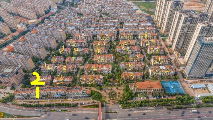 5室2廳2陽臺 香檳小鎮(zhèn)別墅小區(qū)平面圖