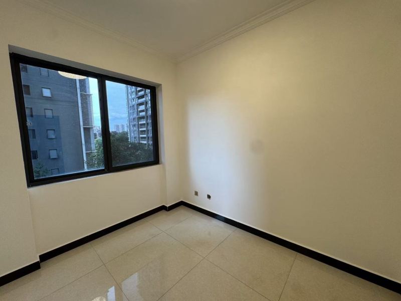 3室2廳2陽臺 融城優(yōu)郡臥室