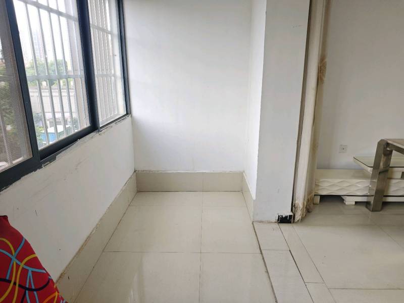 3室2廳 溪畔麗景陽臺(tái)