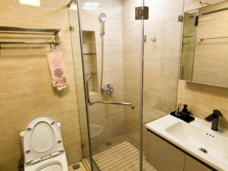 3室2廳1陽(yáng)臺(tái) 中海學(xué)府路8號(hào)衛(wèi)生間