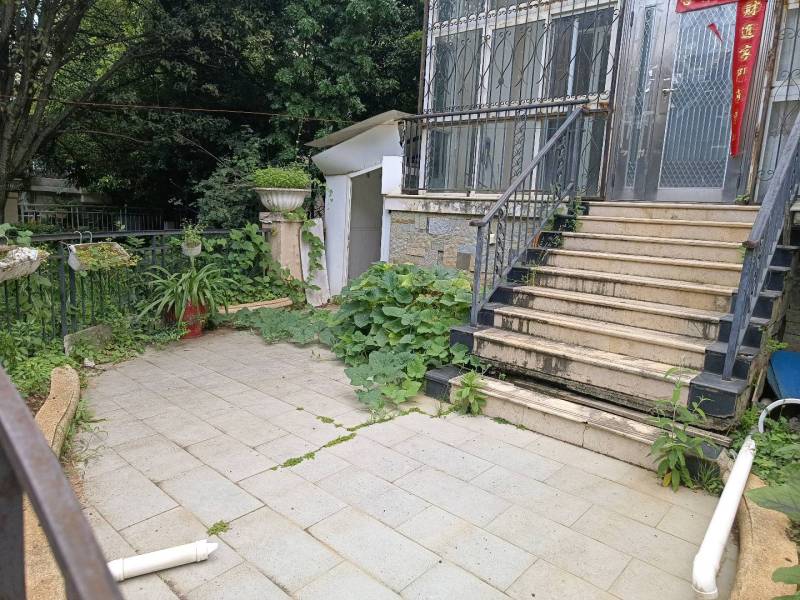 5室2廳2陽臺 香檳小鎮(zhèn)別墅自家花園