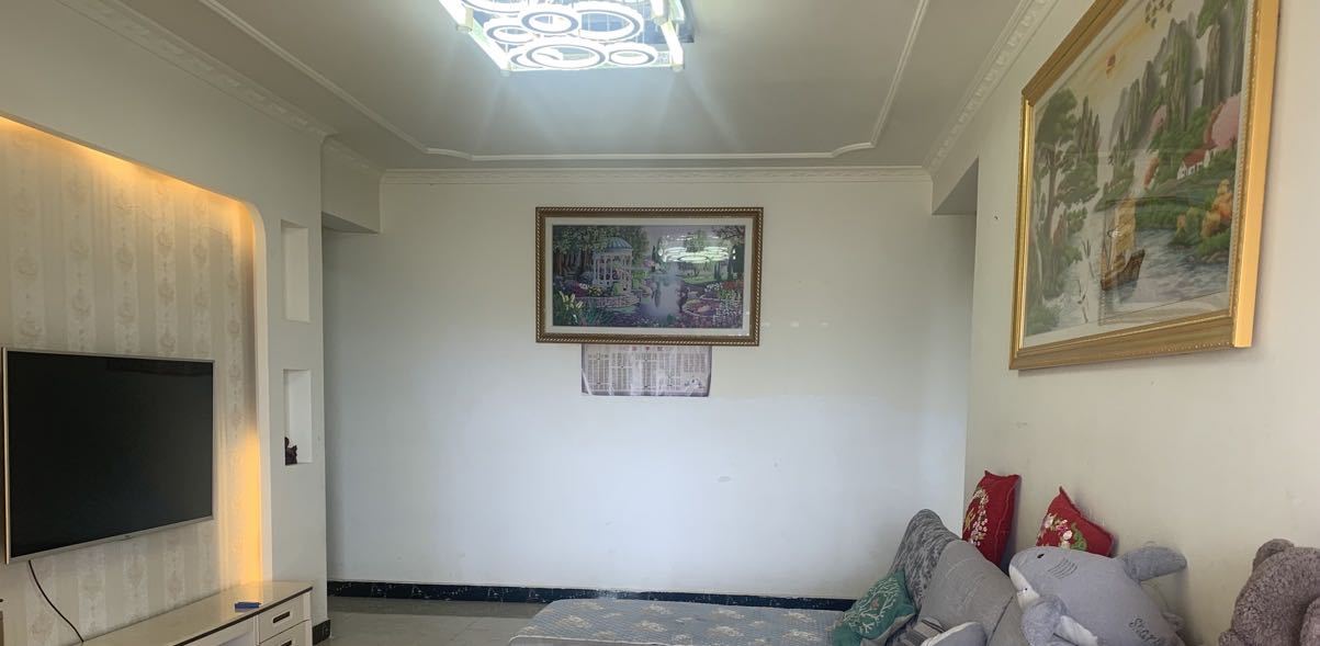 3室1廳1陽臺 興港瓏灣餐廳