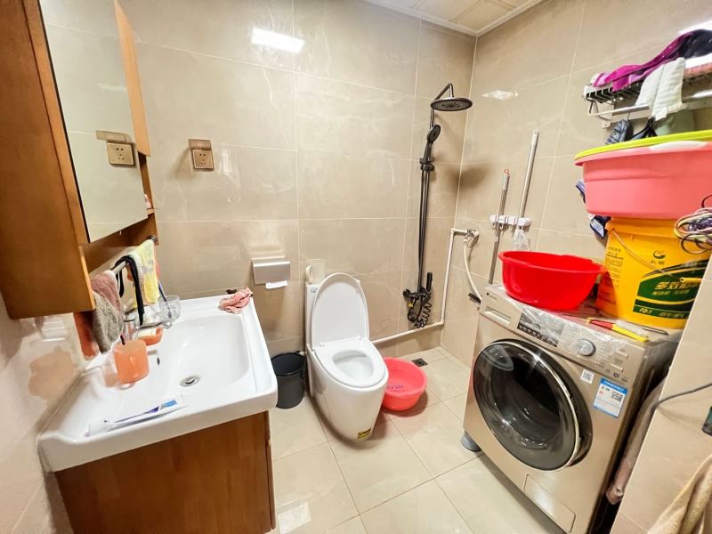 3室2廳1陽臺 金泉小區(qū)二期衛(wèi)生間