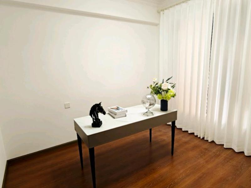 3室2廳1陽(yáng)臺(tái) 中海學(xué)府路8號(hào)臥室