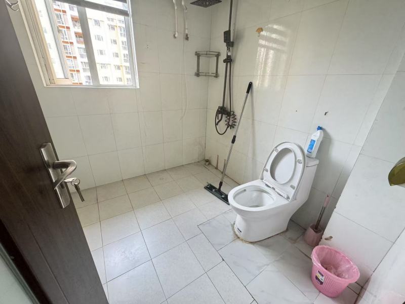 5室2廳 世紀城華春苑衛(wèi)生間