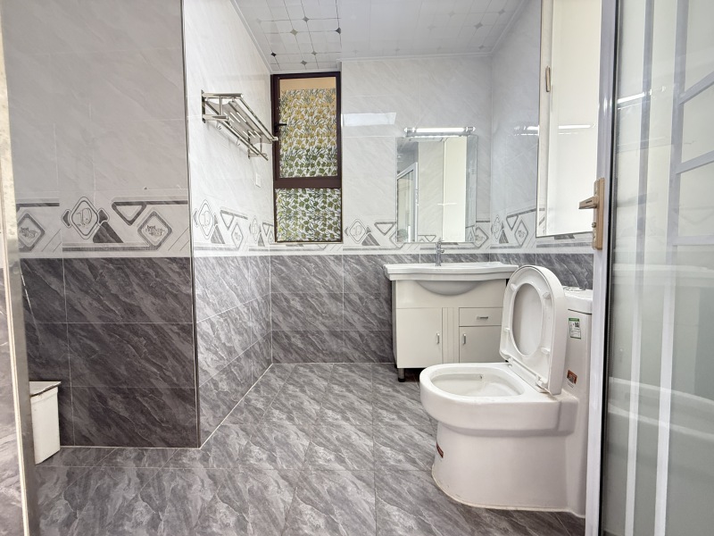 4室2廳2陽臺 瑞鼎城一期衛(wèi)生間