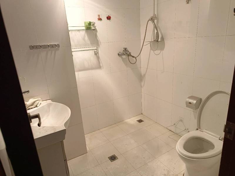 5室2廳2陽臺 香檳小鎮(zhèn)別墅衛(wèi)生間