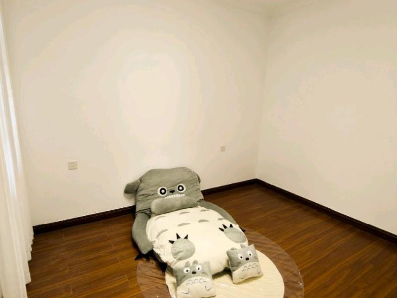 3室2廳1陽(yáng)臺(tái) 中海學(xué)府路8號(hào)臥室