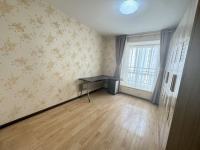 5室2廳 世紀城華春苑臥室