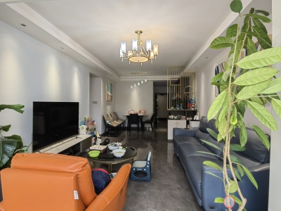 3室2廳2陽臺(tái) 融創(chuàng)春風(fēng)十里A8&A13地塊