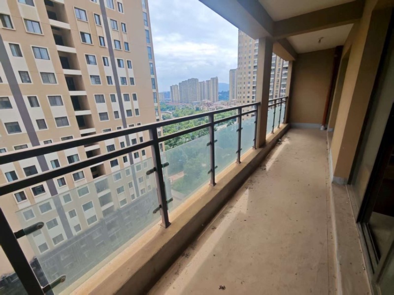 5室2廳2陽臺 昆明湖上壩7號地塊瀾庭陽臺