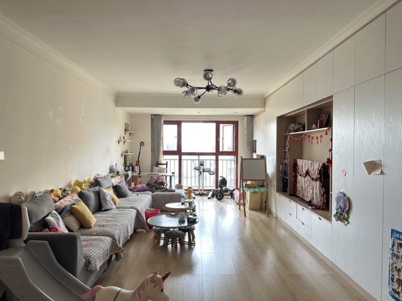 3室2廳 恒泰滇池名門壹號院水語自然苑客廳