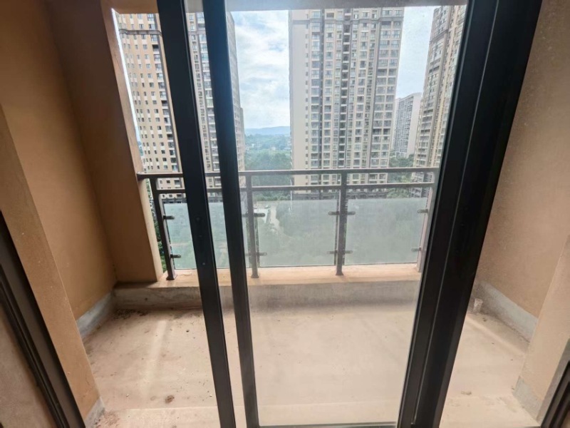 5室2廳2陽臺 昆明湖上壩7號地塊瀾庭陽臺