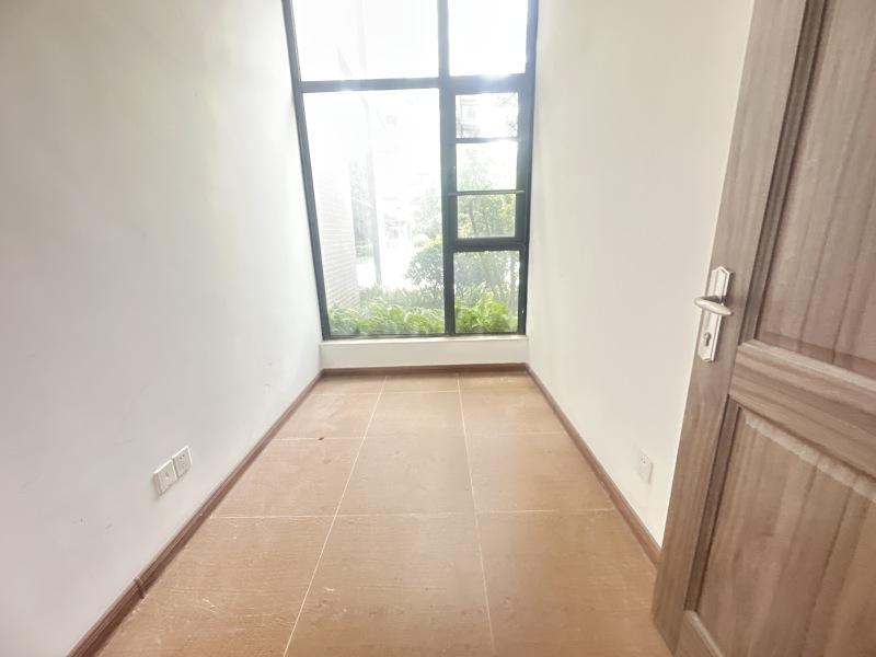 3室2廳2陽臺 碧桂園璟臺臥室