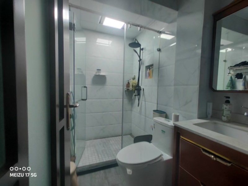 5室2廳2陽(yáng)臺(tái) 瀚林瀾山衛(wèi)生間