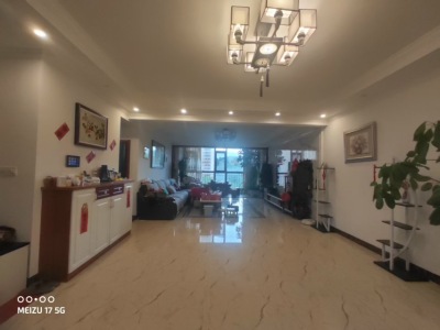 5室2廳2陽(yáng)臺(tái) 瀚林瀾山客廳