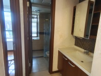 4室2廳2陽(yáng)臺(tái) 金域緹香衛(wèi)生間