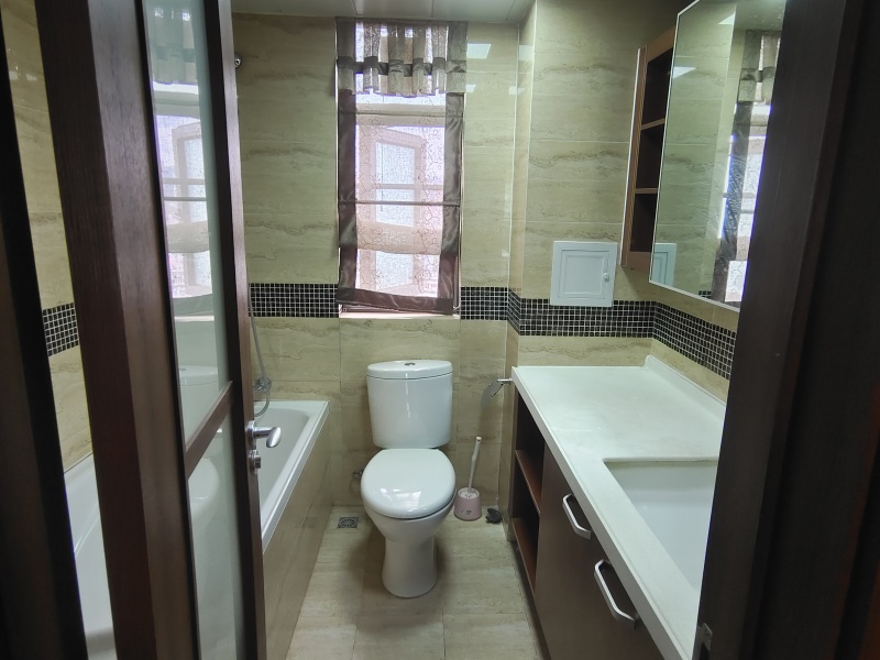 4室2廳2陽(yáng)臺(tái) 金域緹香衛(wèi)生間