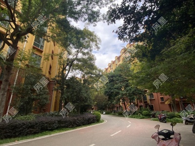 5室2廳2陽臺(tái) 格拉斯香水小鎮(zhèn)