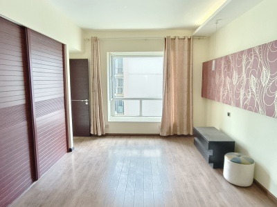 3室2廳2陽臺(tái) 龍溪花園