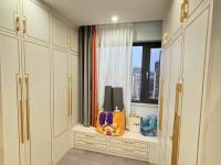 4室2廳3陽(yáng)臺(tái) 林肯公園三期臥室