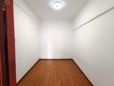 4室2廳2陽臺 銀河北庭