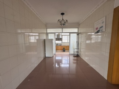 3室2廳1陽臺 高支隊(duì)