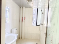 3室2廳2陽臺 假日城市衛(wèi)生間