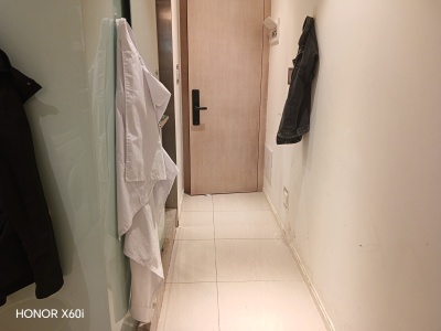 1室1廳1陽(yáng)臺(tái) 海倫中心