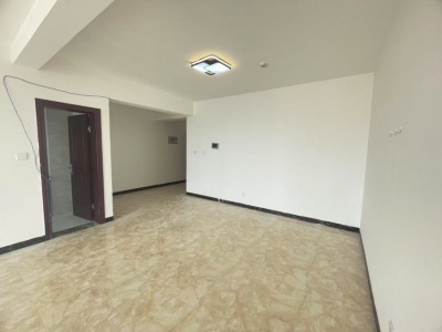 3室2廳3陽臺(tái) 碧雞名城