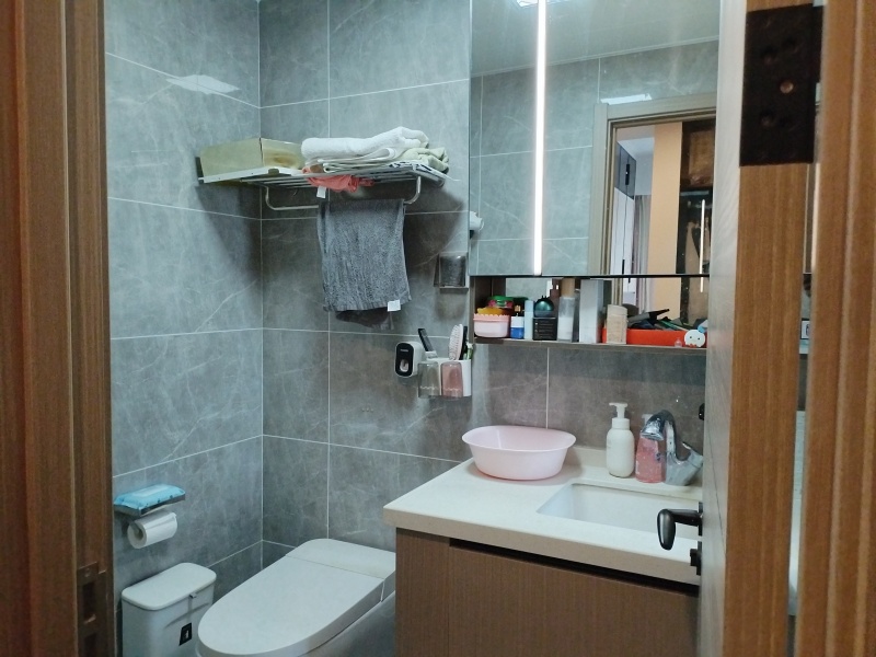 3室2廳2陽臺 萬科500里結(jié)海廬衛(wèi)生間