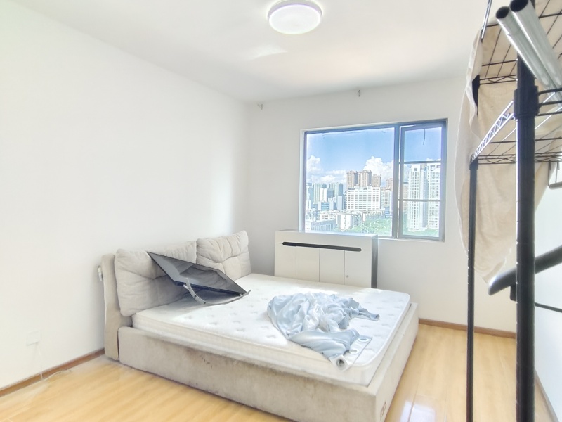 3室2廳2陽臺 假日城市臥室