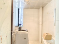 3室2廳2陽臺 假日城市衛(wèi)生間