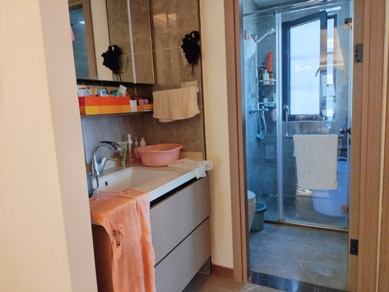 3室2廳2陽臺 萬科500里結(jié)海廬衛(wèi)生間