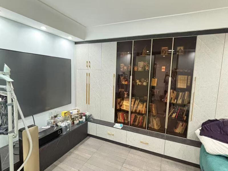 4室2廳3陽(yáng)臺(tái) 林肯公園三期臥室