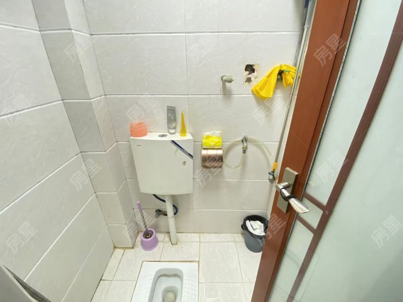 2室2廳2陽臺 西壩路283號衛(wèi)生間