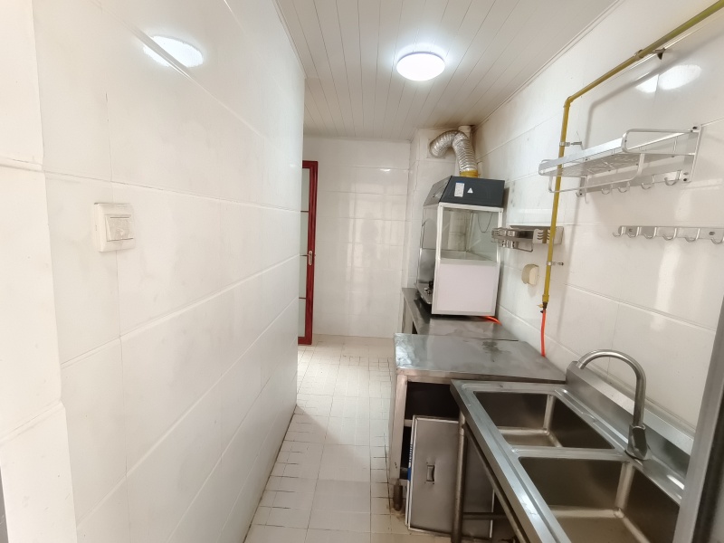 4室2廳2陽(yáng)臺(tái) 銀河北庭廚房