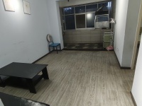 2室1廳2陽臺 春光小區(qū)客廳