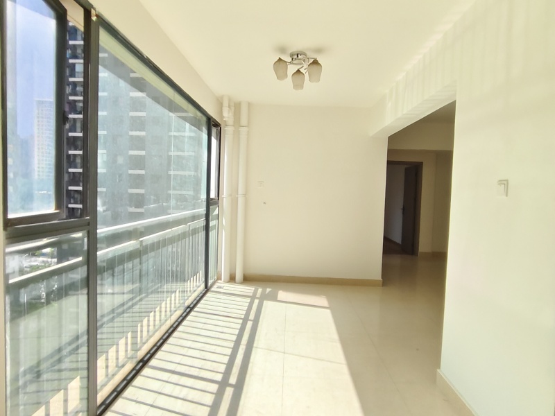 3室2廳2陽臺 假日城市門廳