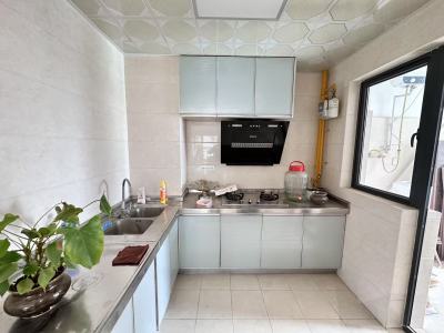 3室2廳2陽(yáng)臺(tái) 新希望希望匯廚房