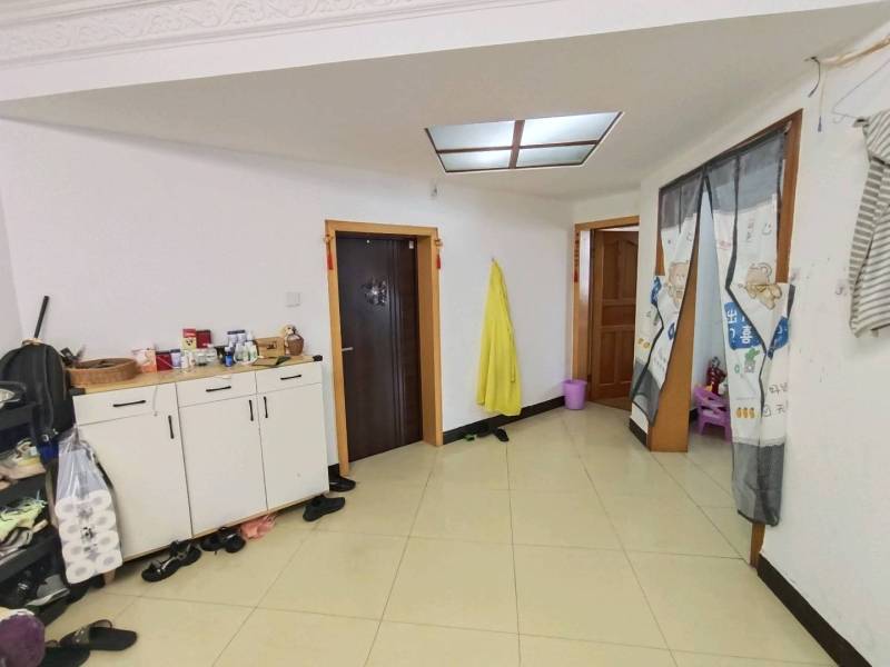 2室2廳1陽臺 金星小區(qū)門廳