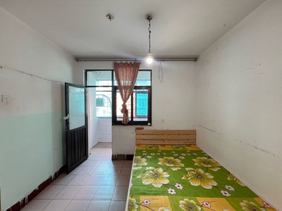 2室1廳1陽臺 新迎石油生活區(qū)(白云路)