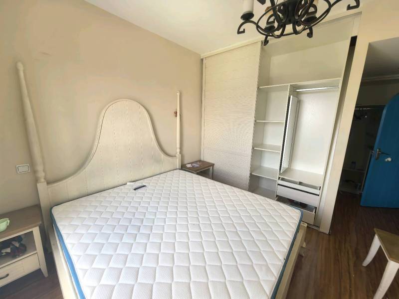 2室2廳1陽(yáng)臺(tái) 匯都國(guó)際二期臥室