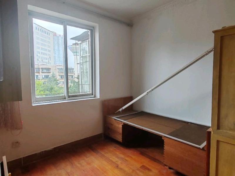 3室2廳1陽臺 西壩路283號臥室