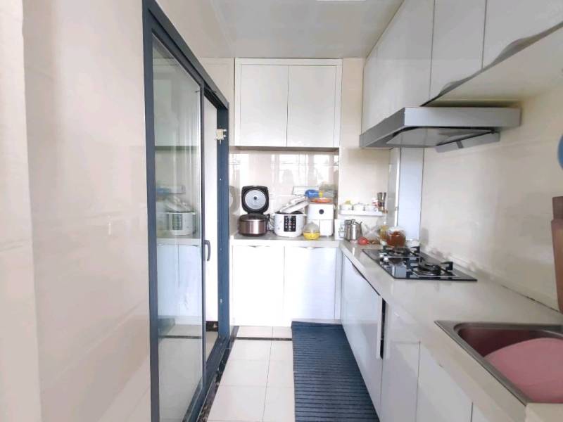 3室2廳1陽臺 龍湖水晶酈城廚房