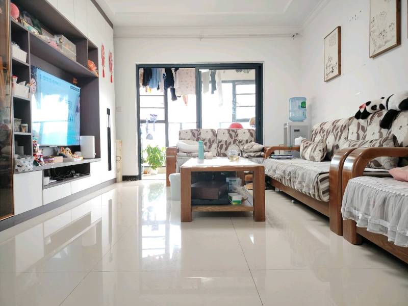 3室2廳1陽臺 龍湖水晶酈城客廳