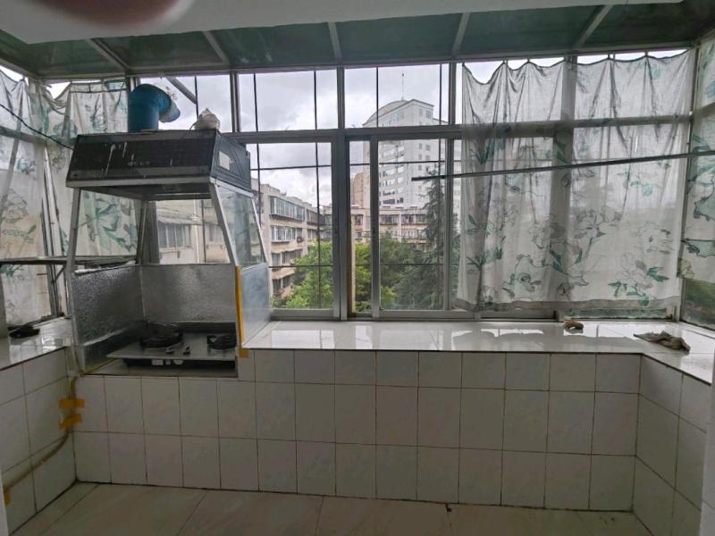 3室2廳1陽臺 西壩路283號廚房