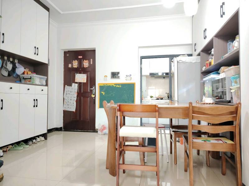 3室2廳1陽臺 龍湖水晶酈城餐廳