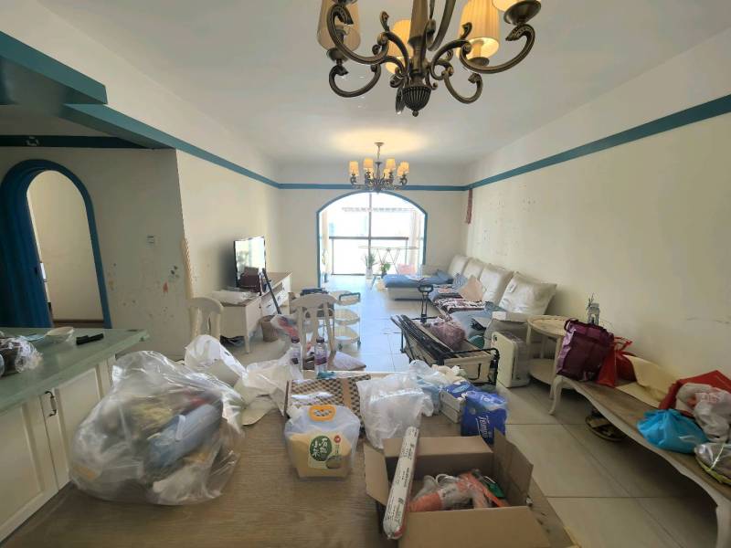 2室2廳1陽(yáng)臺(tái) 匯都國(guó)際二期客廳