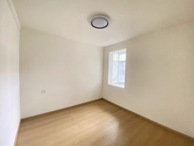 2室2廳1陽臺 鑫苑小區(qū)